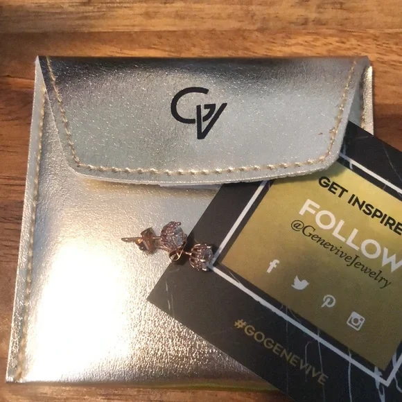 Genevive Jewelry CZ Studs - Picture 4 of 5
